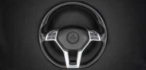 Mercedes-c180-direksiyon-orijinal-deri-kaplama-soyulma-eskime-deformasyon-soft-kaplama-restorasyon-önce